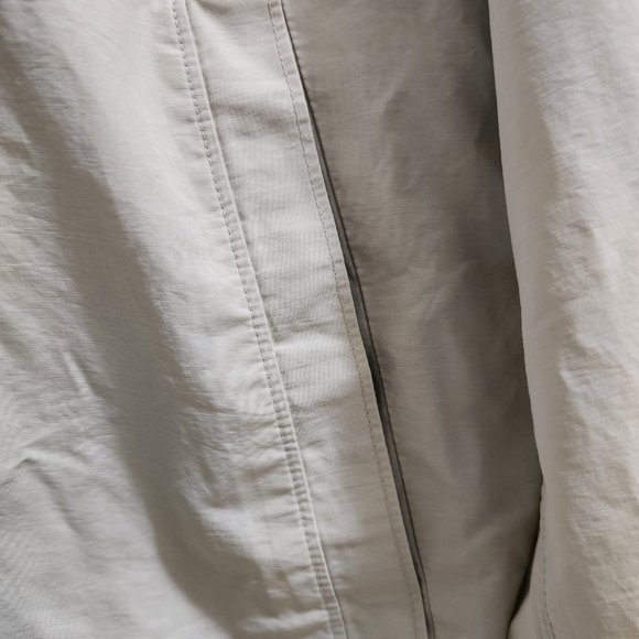 GAP Man Jacket With Zipper Closer, Size XL - Picture 4 of 6